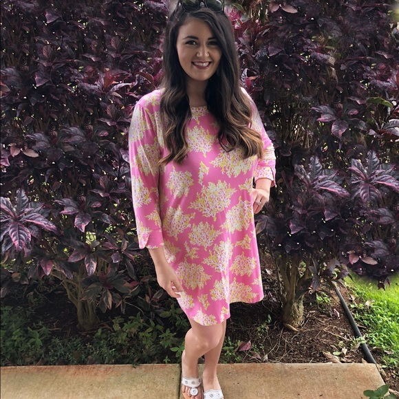 crown and ivy Dresses & Skirts - Crown & Ivy Dress